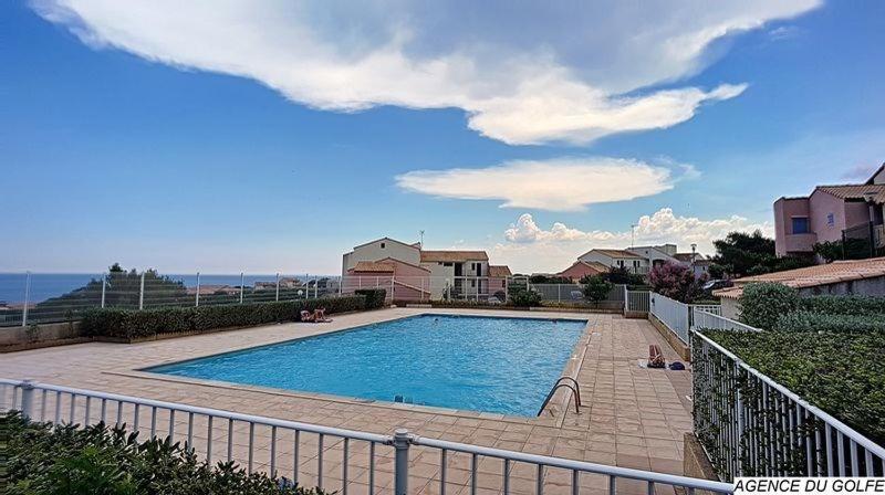 Appartement T3 Avec Terrasse Donnant Sur La Mer Sur Saint Pierre La Mer 外观 照片